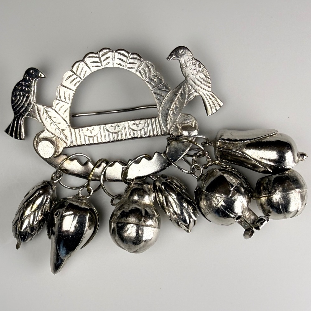 Brazilian Penca De Balangandan Amulet Brooch - Picture 12 of 15